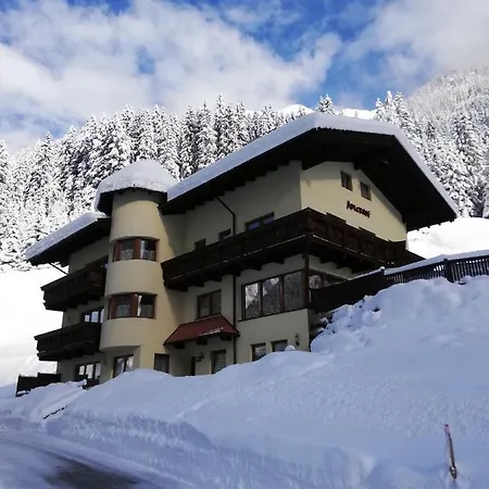 Adlerhof Apartamento *